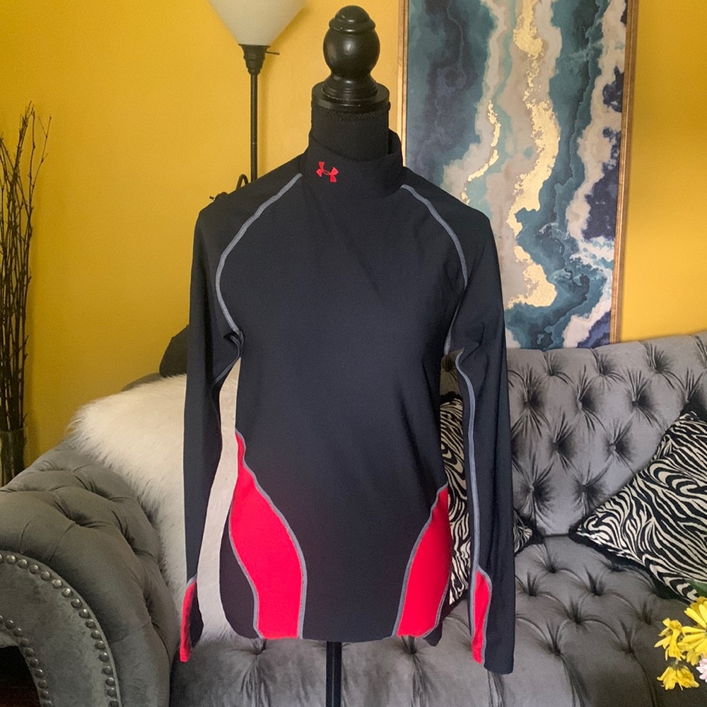 Under Armour Cold Gear Long Sleeve Pullover Black and Red Size L